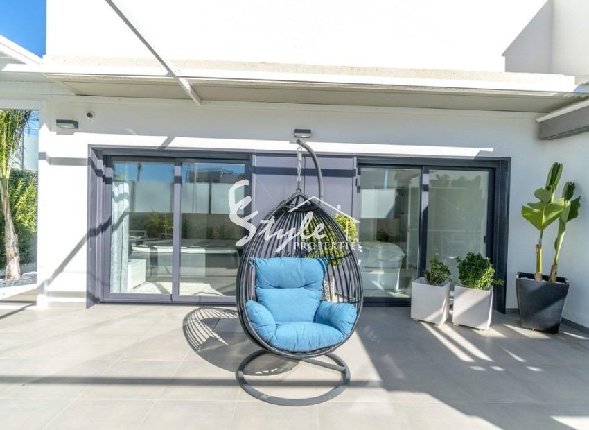 Resale - Villa - Orihuela Costa  - Campoamor