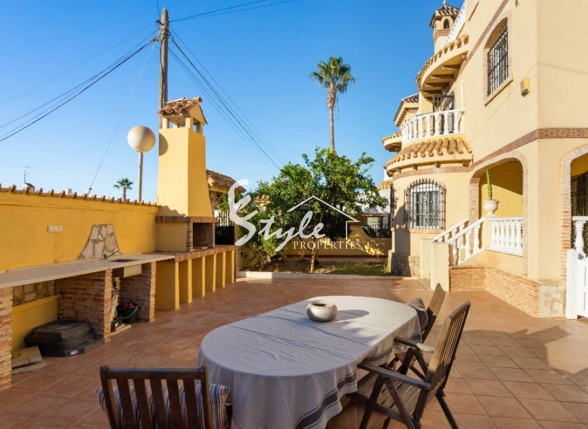Resale - Villa - Orihuela-Costa - La Florida