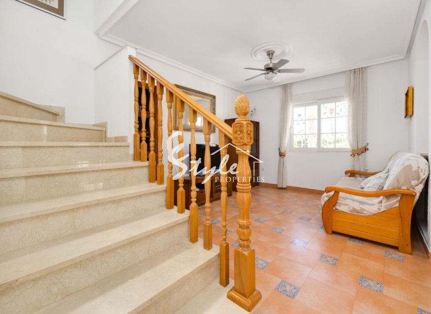 Resale - Villa - Orihuela Costa  - La Zenia