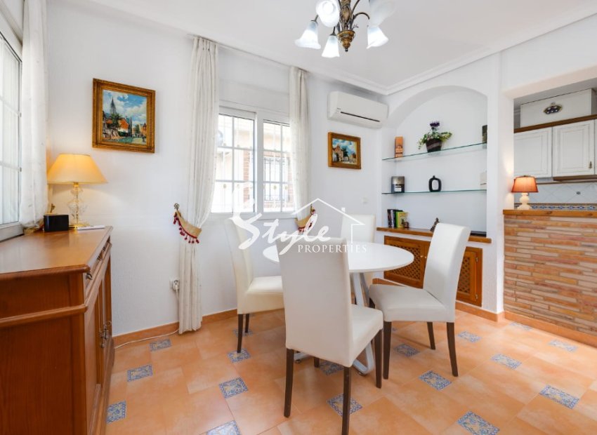 Resale - Villa - Orihuela Costa  - La Zenia