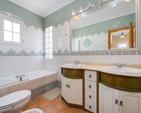 Resale - Villa - Orihuela Costa  - La Zenia