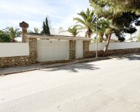 Resale - Villa - Orihuela Costa  - La Zenia