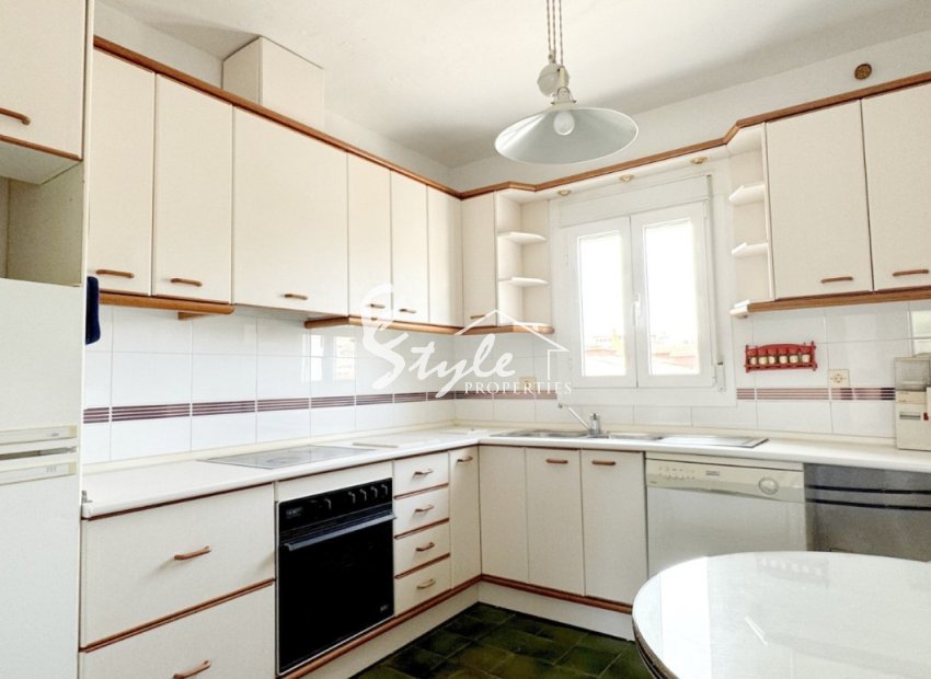 Resale - Villa - Orihuela Costa  - La Zenia