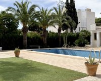 Resale - Villa - Orihuela Costa  - La Zenia