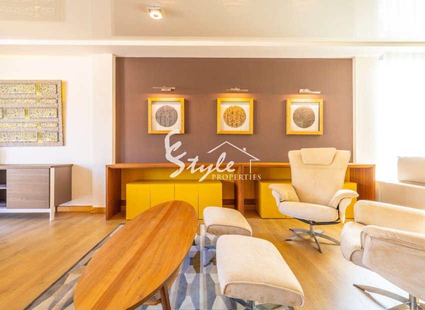 Resale - Villa - Orihuela Costa  - La Zenia