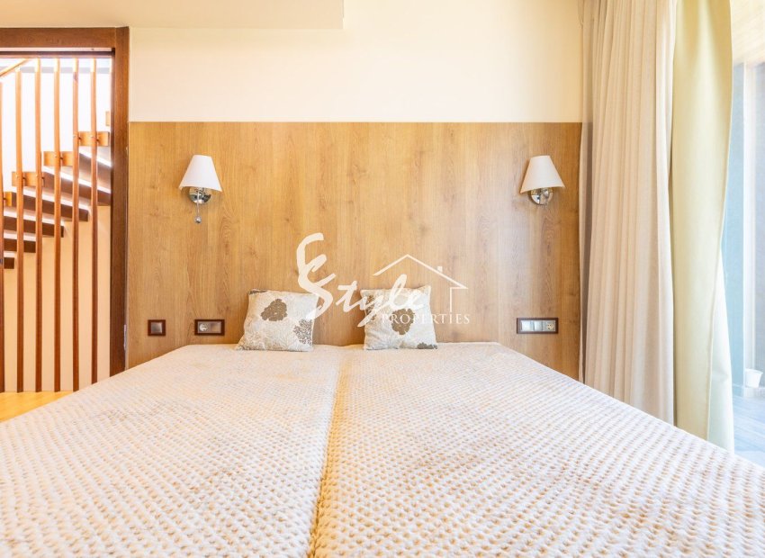 Resale - Villa - Orihuela Costa  - La Zenia