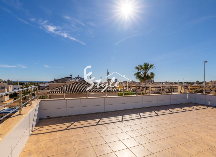 Resale - Villa - Orihuela Costa  - La Zenia