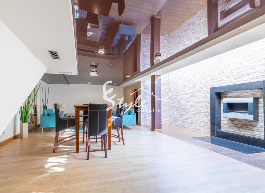 Resale - Villa - Orihuela Costa  - La Zenia