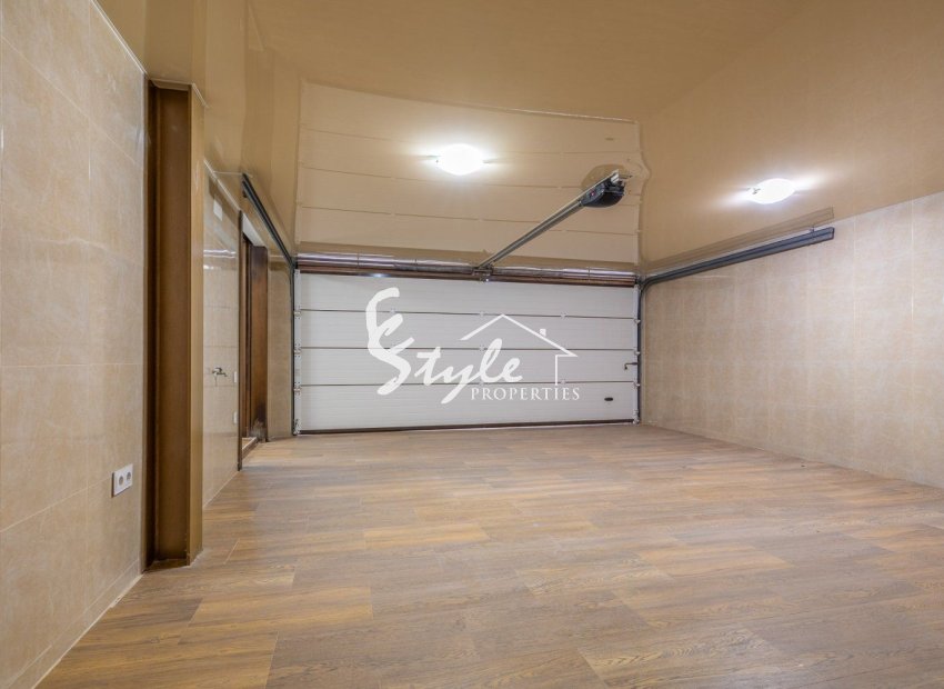 Resale - Villa - Orihuela Costa  - La Zenia