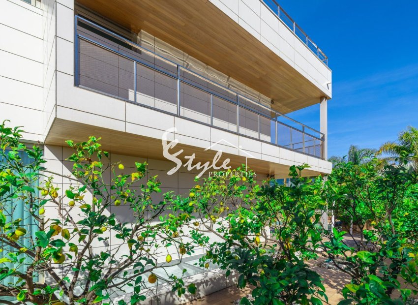 Resale - Villa - Orihuela Costa  - La Zenia