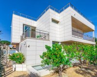 Resale - Villa - Orihuela Costa  - La Zenia
