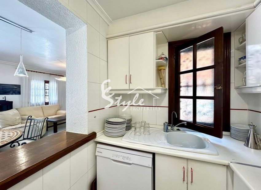 Resale - Villa - Orihuela Costa  - La Zenia