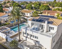 Resale - Villa - Orihuela-Costa - La Zenia
