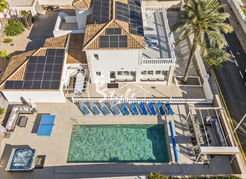 Resale - Villa - Orihuela-Costa - La Zenia