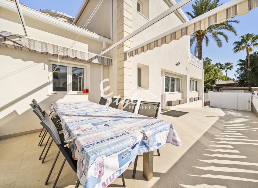 Resale - Villa - Orihuela-Costa - La Zenia