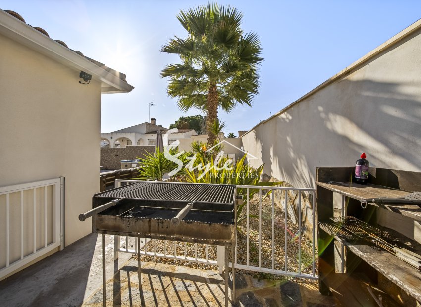 Resale - Villa - Orihuela-Costa - La Zenia