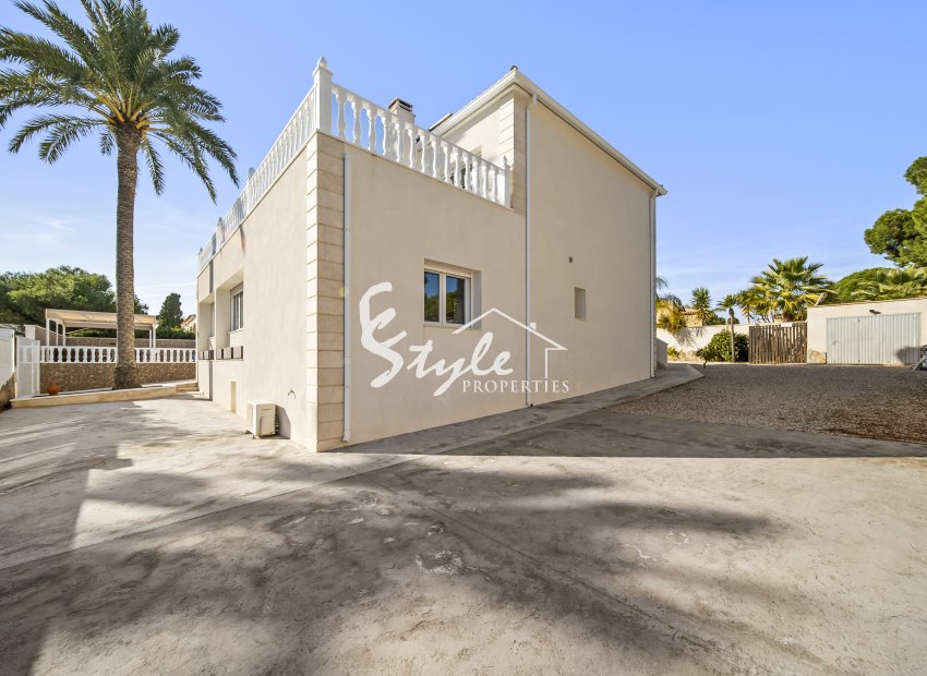 Resale - Villa - Orihuela-Costa - La Zenia