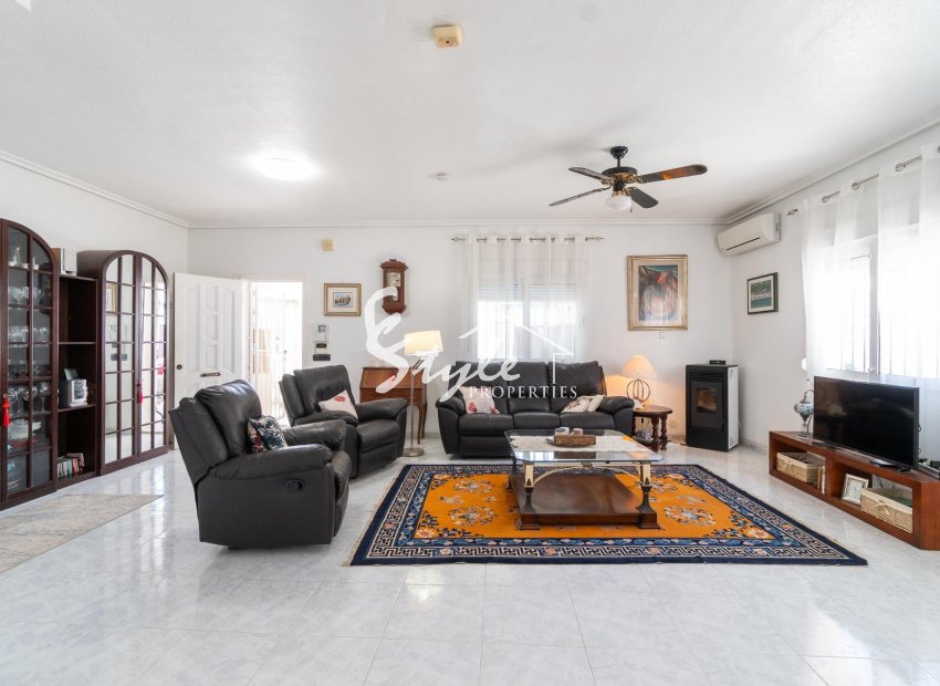 Resale - Villa - Orihuela-Costa - La Zenia