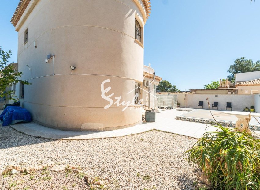 Resale - Villa - Orihuela-Costa - La Zenia