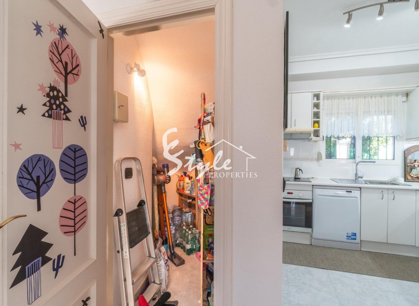 Resale - Villa - Orihuela-Costa - La Zenia