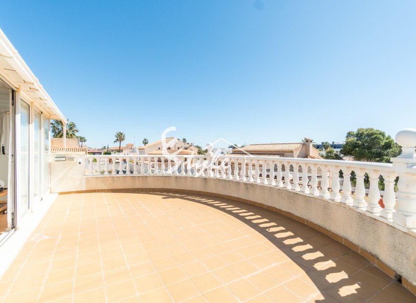 Resale - Villa - Orihuela-Costa - La Zenia