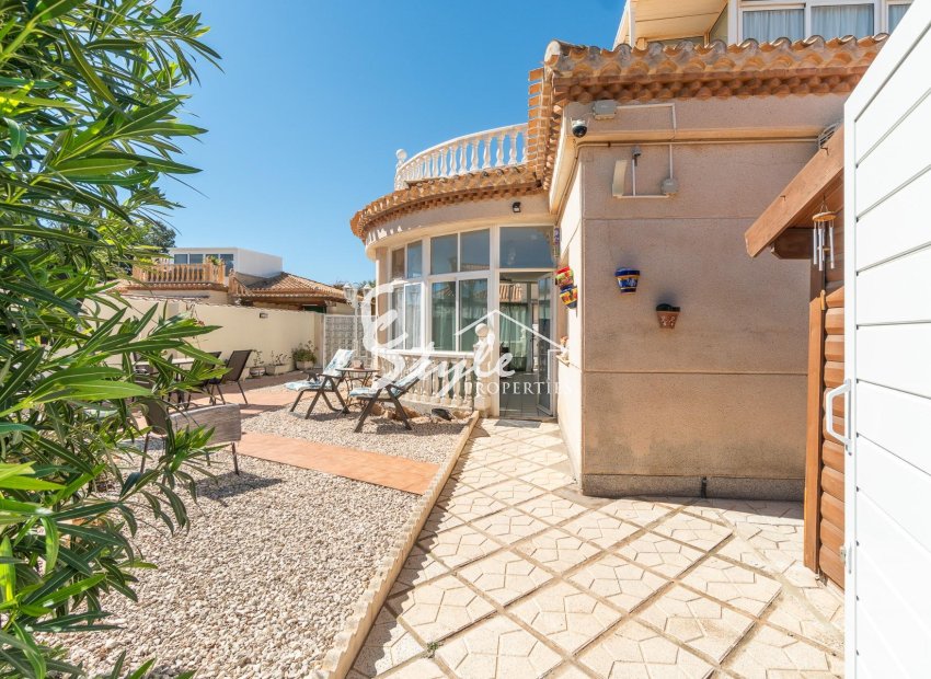 Resale - Villa - Orihuela-Costa - La Zenia