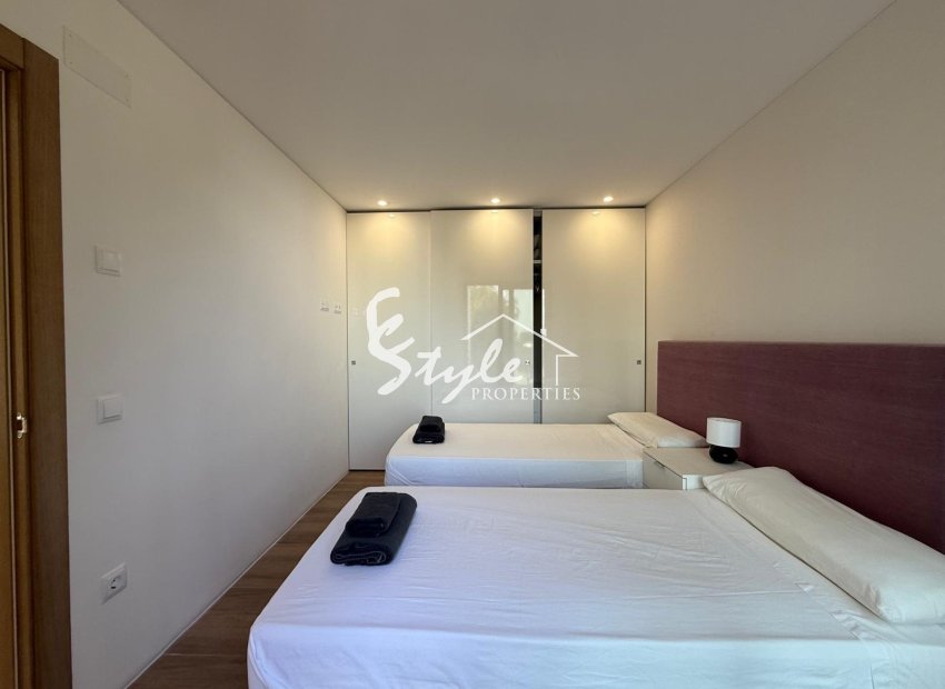 Resale - Villa - Orihuela-Costa - Las Colinas Golf