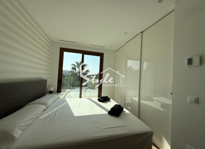 Resale - Villa - Orihuela-Costa - Las Colinas Golf