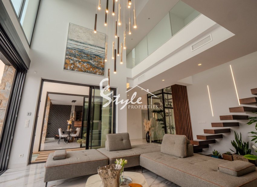 Resale - Villa - Orihuela Costa  - Las Colinas Golf