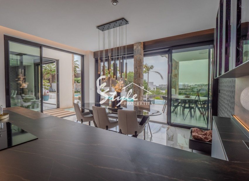 Resale - Villa - Orihuela Costa  - Las Colinas Golf