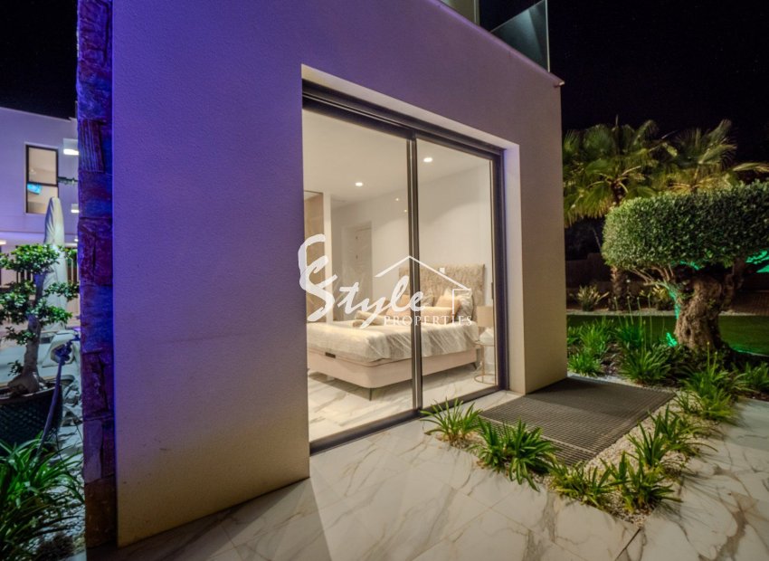 Resale - Villa - Orihuela Costa  - Las Colinas Golf