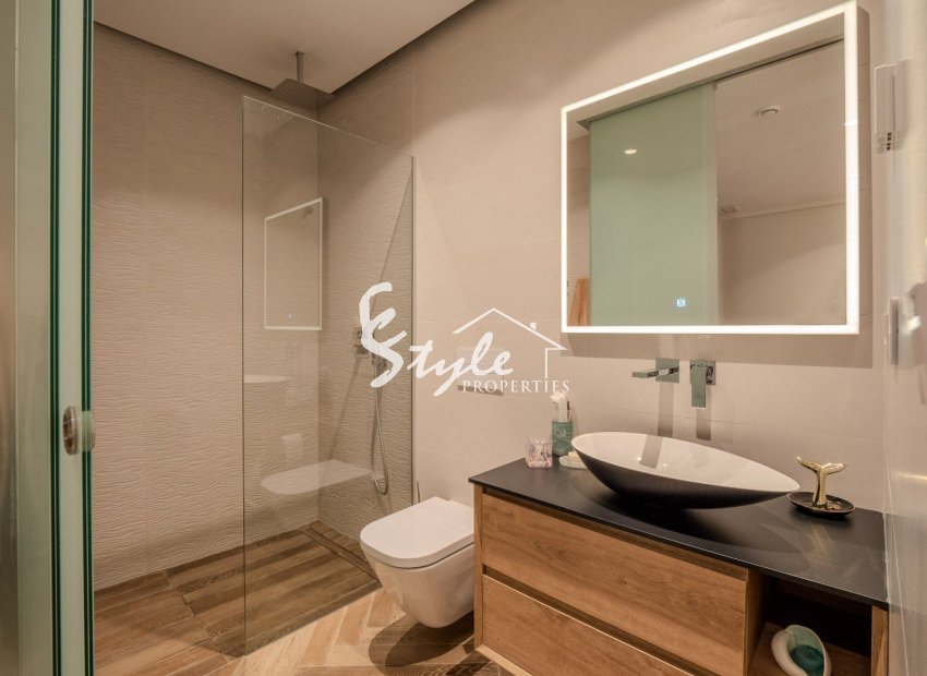 Resale - Villa - Orihuela Costa  - Las Colinas Golf