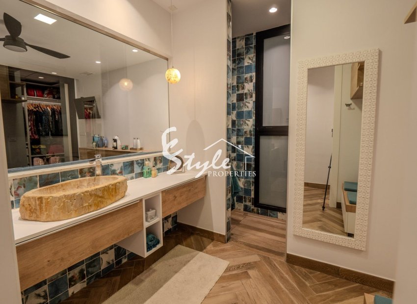 Resale - Villa - Orihuela Costa  - Las Colinas Golf