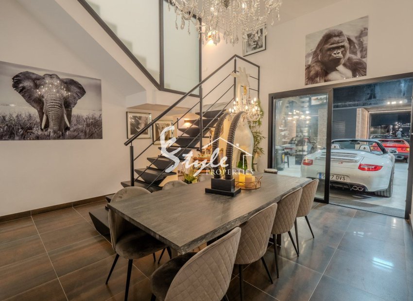 Resale - Villa - Orihuela Costa  - Las Colinas Golf