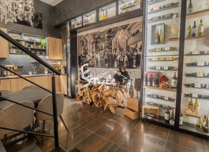 Resale - Villa - Orihuela Costa  - Las Colinas Golf