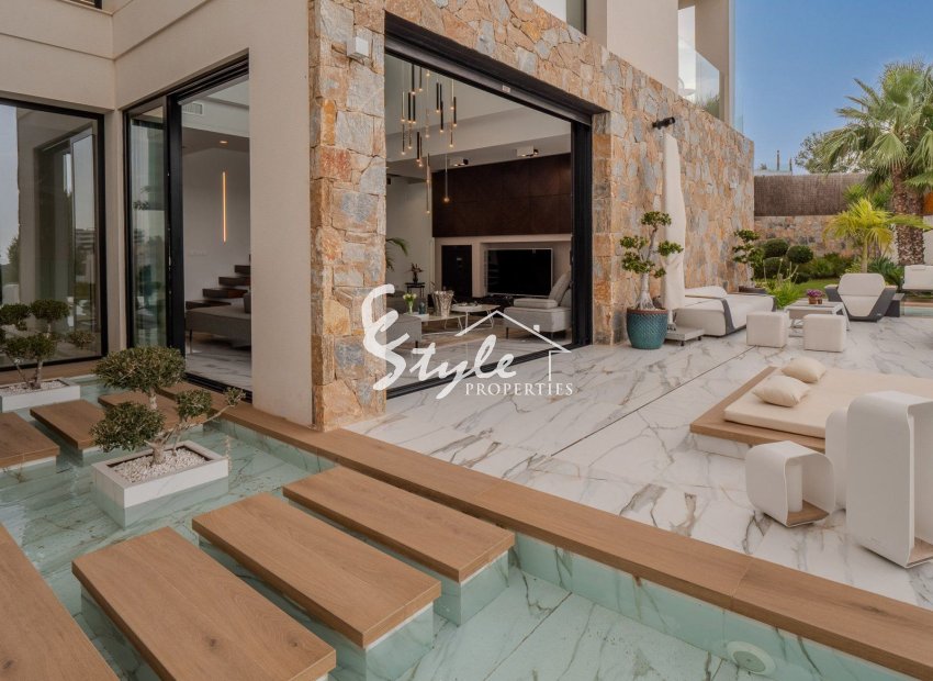 Resale - Villa - Orihuela Costa  - Las Colinas Golf