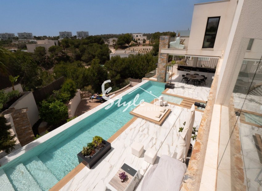 Resale - Villa - Orihuela Costa  - Las Colinas Golf