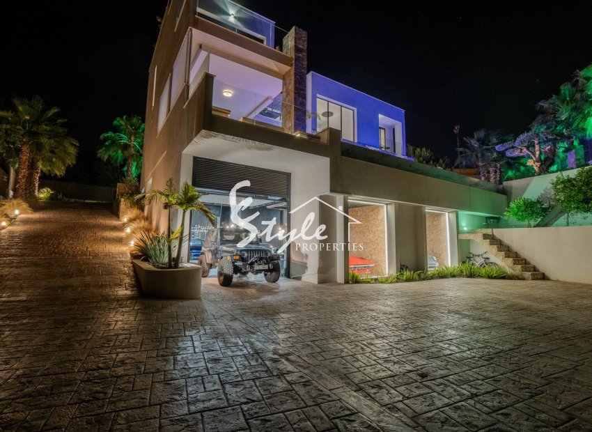 Resale - Villa - Orihuela Costa  - Las Colinas Golf