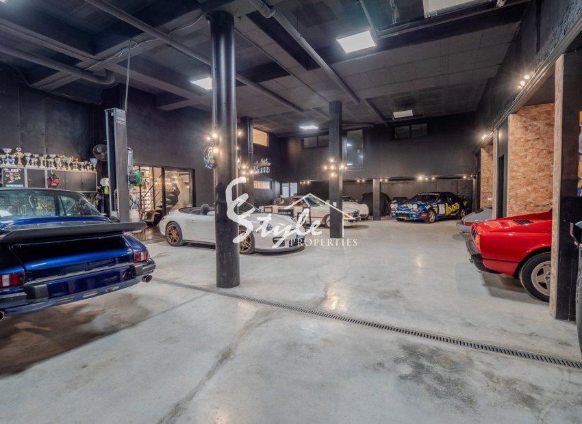 Resale - Villa - Orihuela Costa  - Las Colinas Golf