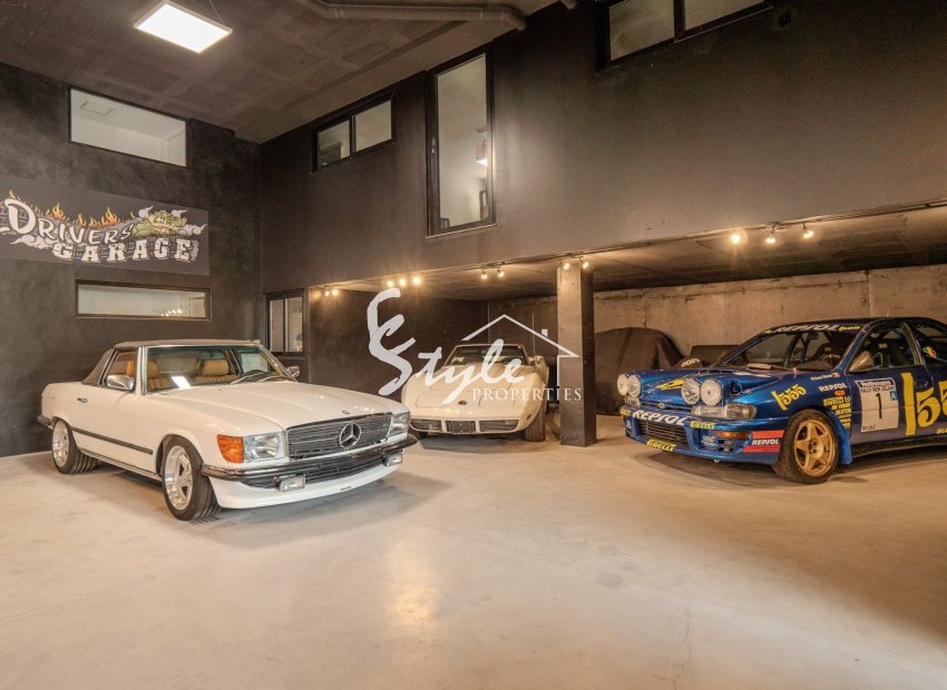 Resale - Villa - Orihuela Costa  - Las Colinas Golf