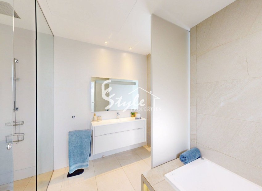 Resale - Villa - Orihuela Costa  - Las Colinas Golf