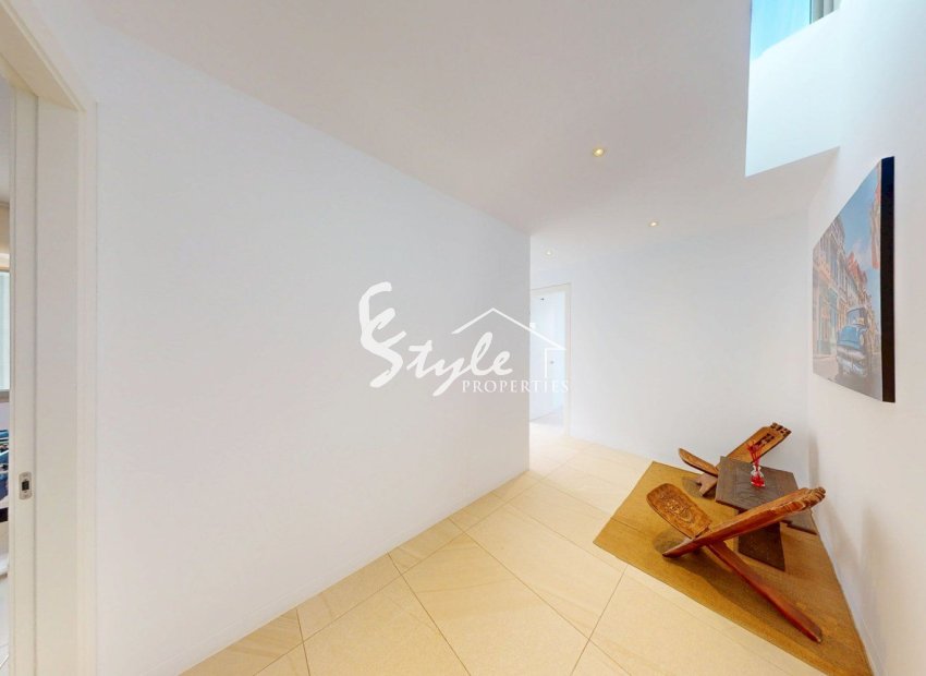 Resale - Villa - Orihuela Costa  - Las Colinas Golf