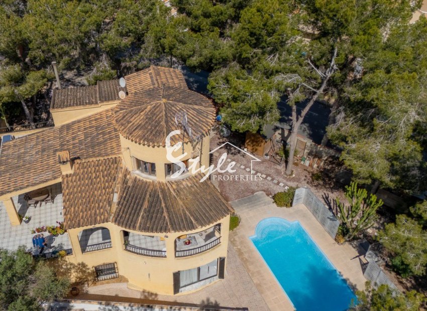 Resale - Villa - Orihuela Costa  - Las Filipinas