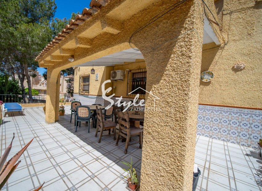 Resale - Villa - Orihuela Costa  - Las Filipinas