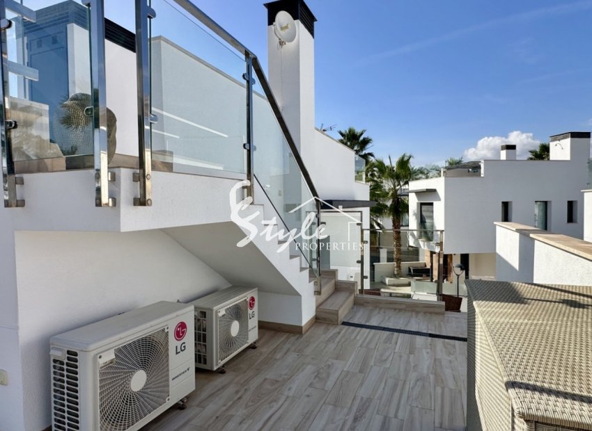 Resale - Villa - Orihuela Costa  - Lomas de Cabo Roig