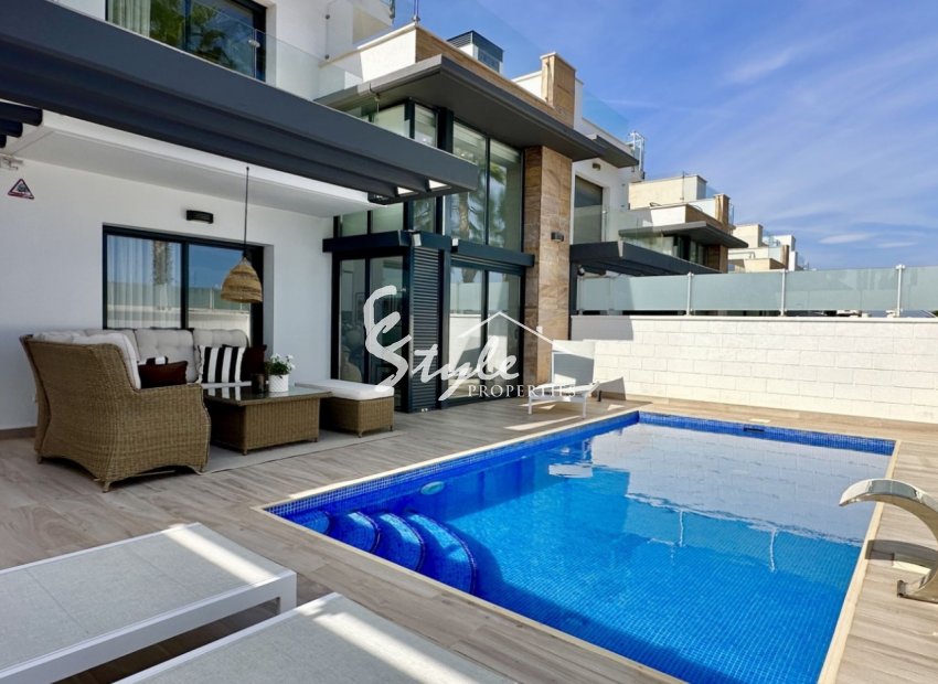 Resale - Villa - Orihuela Costa  - Lomas de Cabo Roig