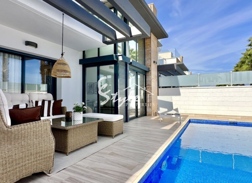 Resale - Villa - Orihuela Costa  - Lomas de Cabo Roig