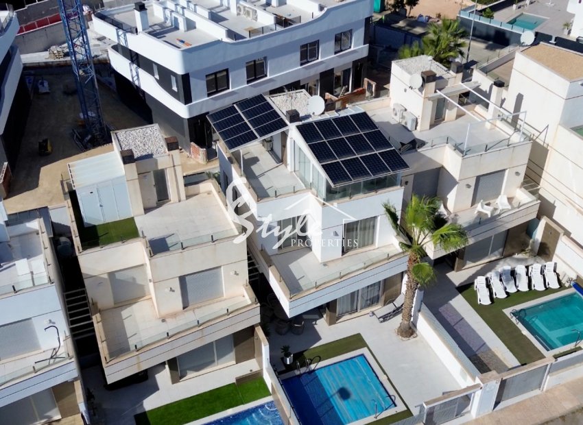 Resale - Villa - Orihuela Costa  - Lomas de Cabo Roig