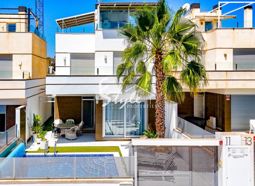 Resale - Villa - Orihuela Costa  - Lomas de Cabo Roig