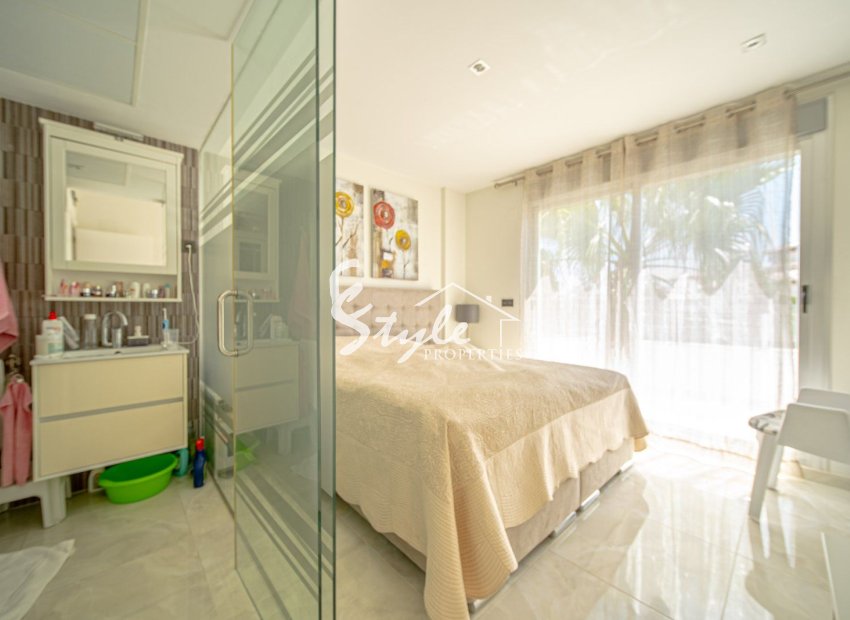 Resale - Villa - Orihuela Costa  - Lomas de Cabo Roig